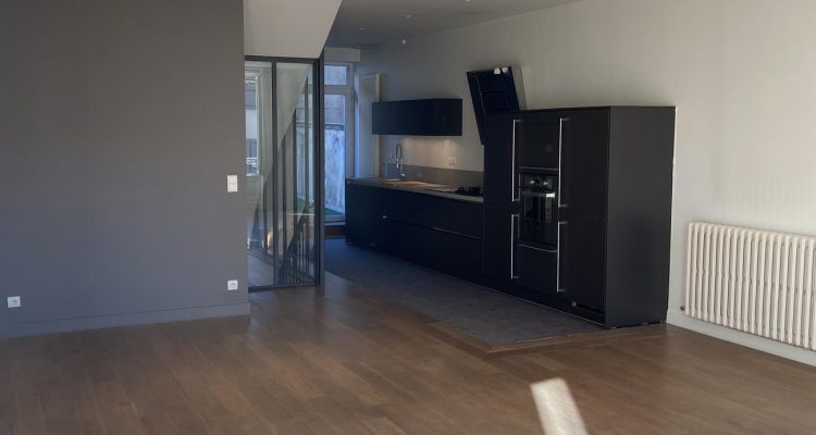 Vente Maison 183 m² à Chazay-d’Azergues 350 000 € - Chazay-d'Azergues (69380) - 1